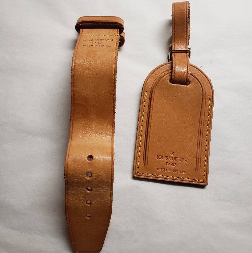 Louis Vuitton bag  luggage  tag charm